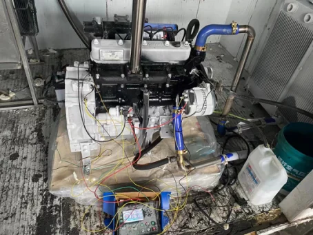 Engine-driven test arrangement inside a low-temperature laboratory
